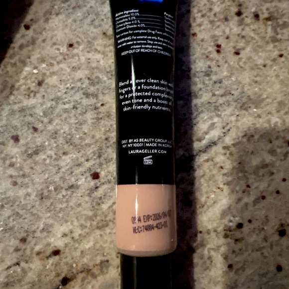 🆕️ LAURA GELLER Better Than Block Skincare- Foundation SPF 50+ Medium - Picture 3 of 3